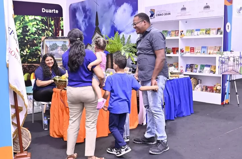  Feria Regional del Libro atrae visitas de todo el Cibao