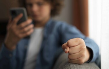  Neuropsicólogo explica la relación que existe entre cerebro, pantallas, ira y control