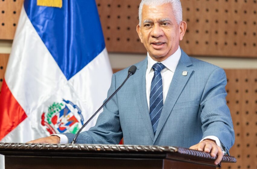 Senado realiza conversatorio sobre ley que regula la intermediación y la publicidad inmobiliaria