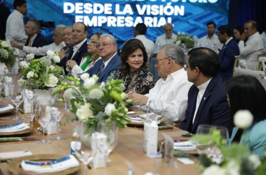  Raquel Peña participa en encuentro empresarial de Capex y resalta visión de futuro para la República Dominicana