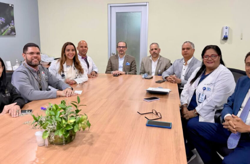  CMD Santiago y gerencia del Hospital Cabral y Báez abordan condiciones laborales y mejoras en atención médica
