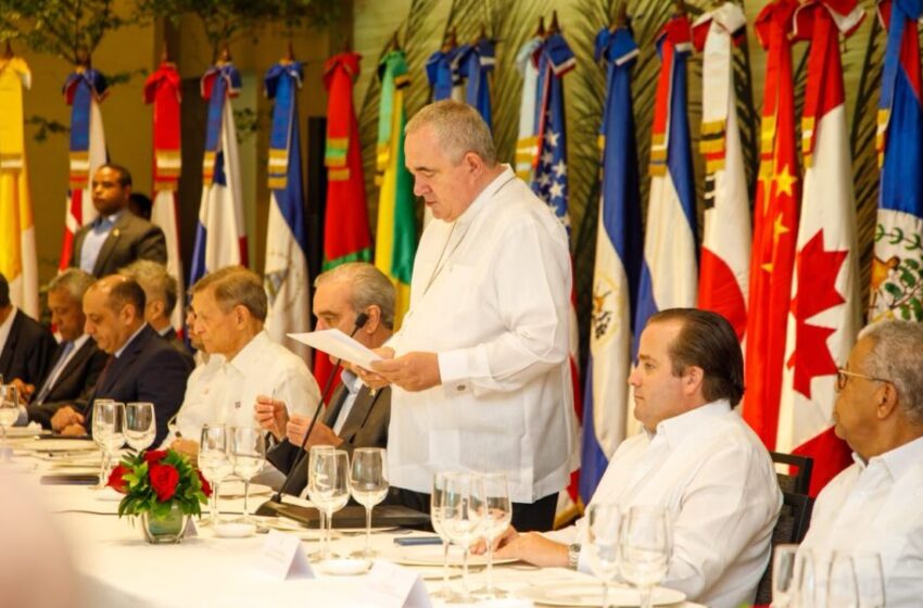  Cuerpo Diplomático acreditado en el país ofrece almuerzo en honor al presidente Abinader en el hotel El Embajador