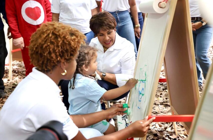 INAIPI lleva “Mi Verano en Familia” por primera vez a Invivienda, Boca Chica y La Guáyiga