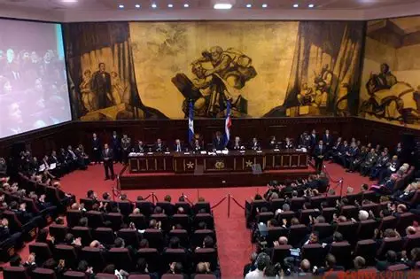  Código Penal: médicos enfrentarán penas de dos a tres años por certificados falsos
