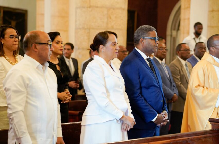  Robert Polanco destaca labor social de Propeep y su compromiso de seguir acercando el Estado a las comunidades
