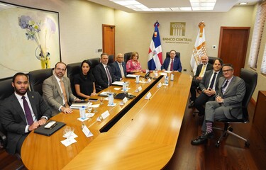  J.P. Morgan expresa intención de expandir inversiones en RD, tras encuentro con Valdez Albizu