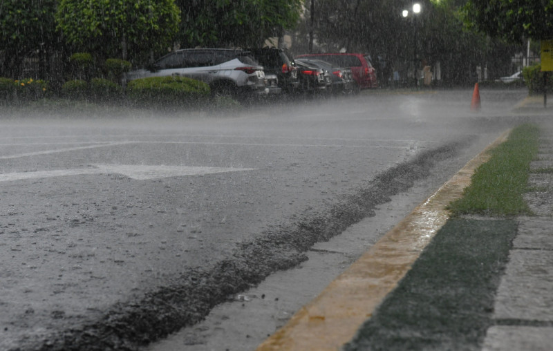 Aguaceros en la tarde y temperaturas de hasta 34 °C dominan las condiciones del tiempo este lunes