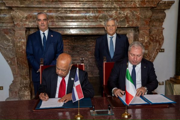  Italia y la RD firman pacto para más comercio y mejor seguridad