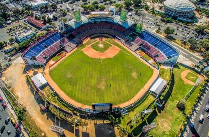  ¡A todo vapor! El Estadio Quisqueya lucirá impecable para inicio torneo
